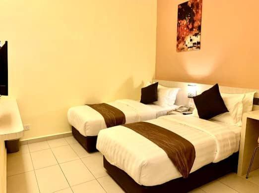 Kluang Riverview Hotel Exterior foto